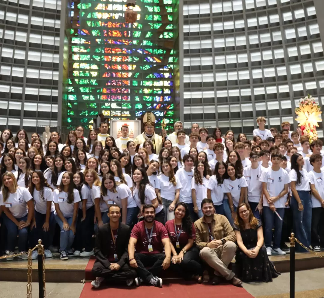 Catedral Metropolitana acolhe Crisma de 140 alunos do CSI