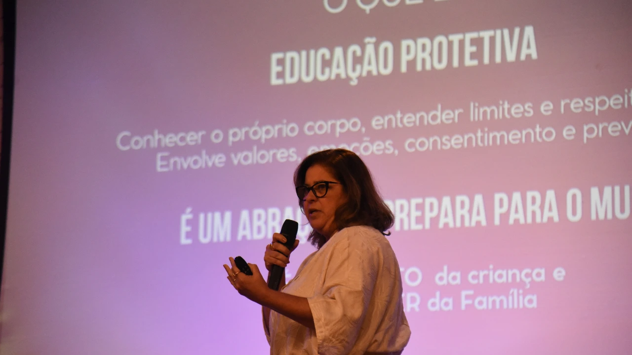 Palestra “Educação Protetiva: Diálogos Essenciais” promove reflexões para famílias no CSI
